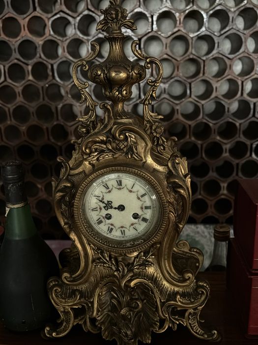 relógio de mesa estilo Luís XV / Rococó,