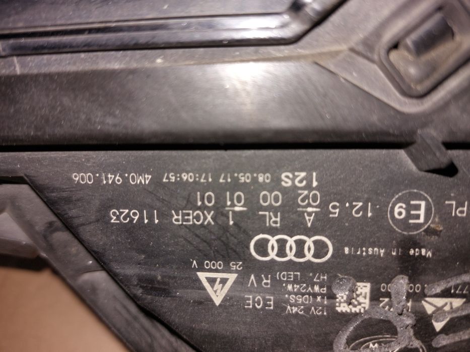 Otica direita Audi Q7