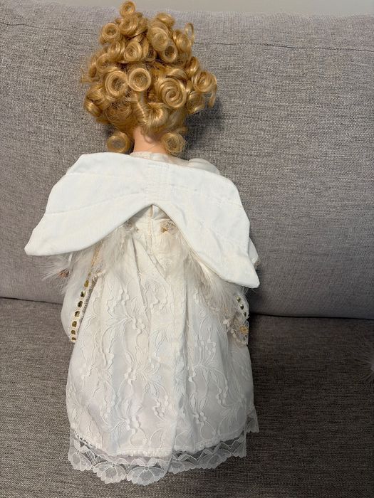 Lalka porcelanowa kolekcjonerska "Millennium 2000"