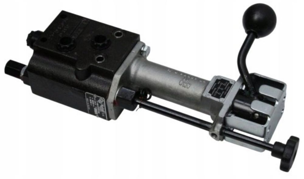 Rozdzielacz hydrauliczny Ursus C-330 Hydrotor Tuchola