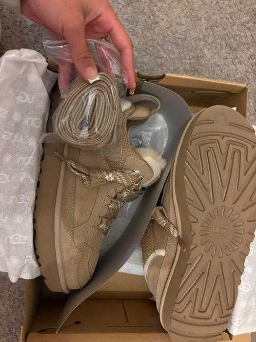 UGG Lowmel Sand r.38