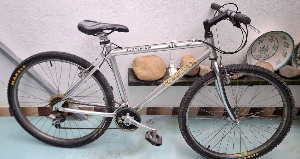 Bike Alumínio 21 velocidades .  Shimano