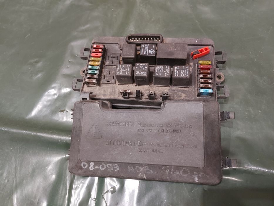 Блок запобіжників 2109 запчастини