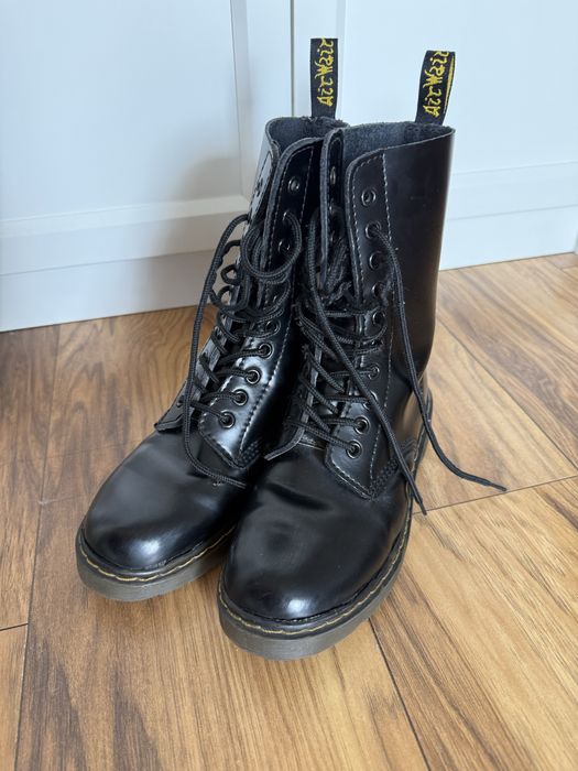 Dr. Martens, model 1490 Black Smooth 37