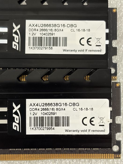 Pamięć ADATA XPG Gammix D10 DDR4 16GB 2666MHz CL16 AX4U266638G16-DBG