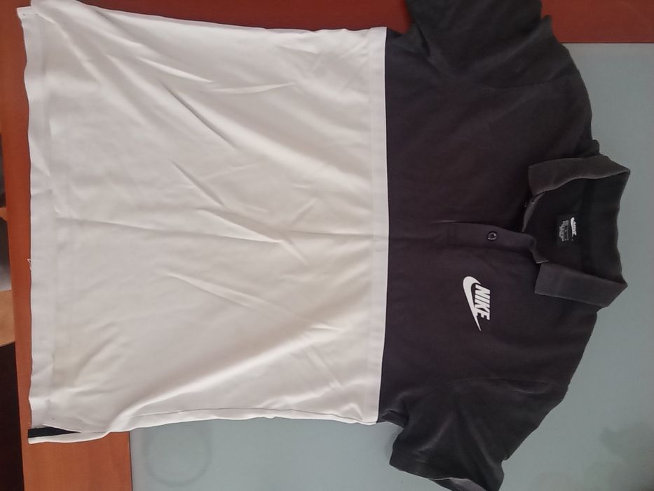 Tshirt -Polo	Nike		Tamanho M	usada em bom estado