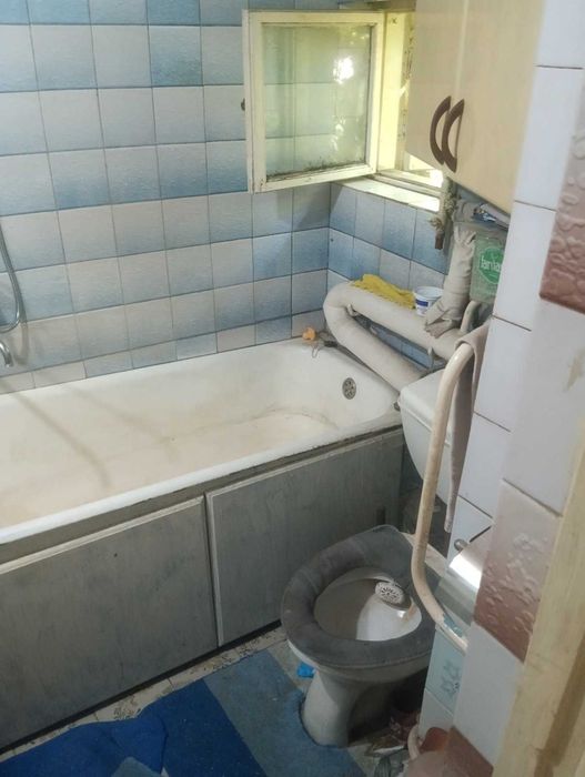 Сдам комнату в Центре, в доме, рядом с Политехом. Для студентов.