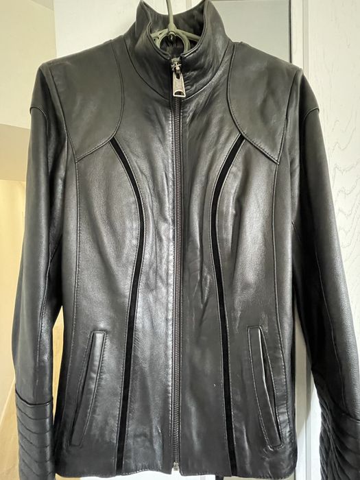 Шкіряна кожана куртка жакет, приталена, розмір S