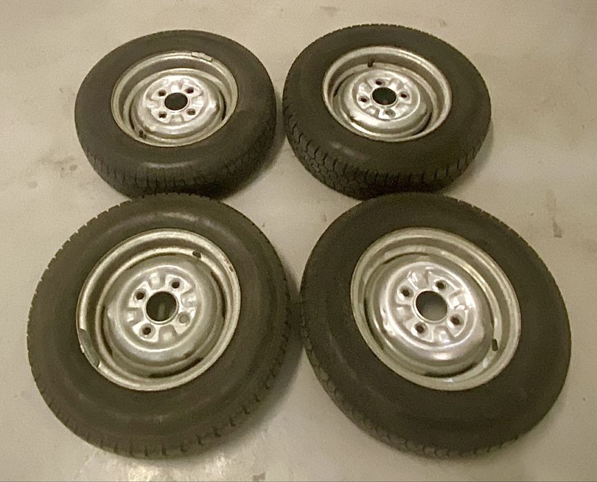 Ford Escort MK1 | Pneus + Jantes + Capas + Anéis