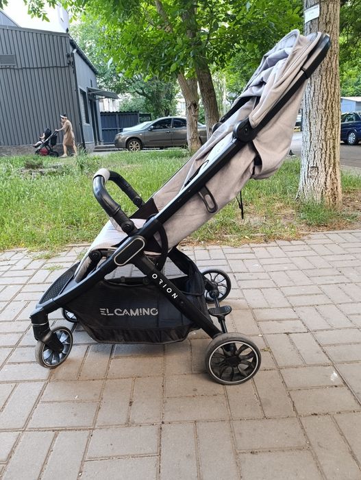 Продам коляску прогулочную