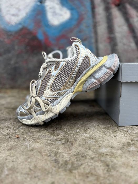 36-45 Balenciaga 3XL Dirty Beige