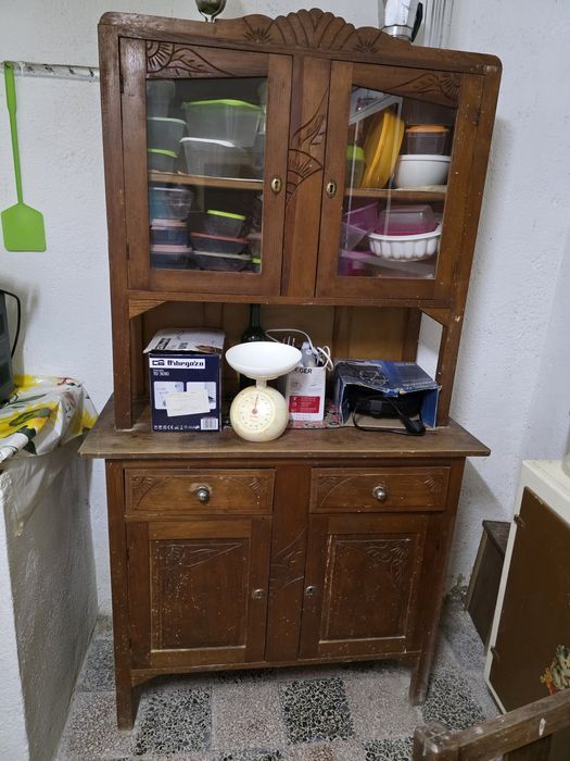 Moveis antigos em bom estado