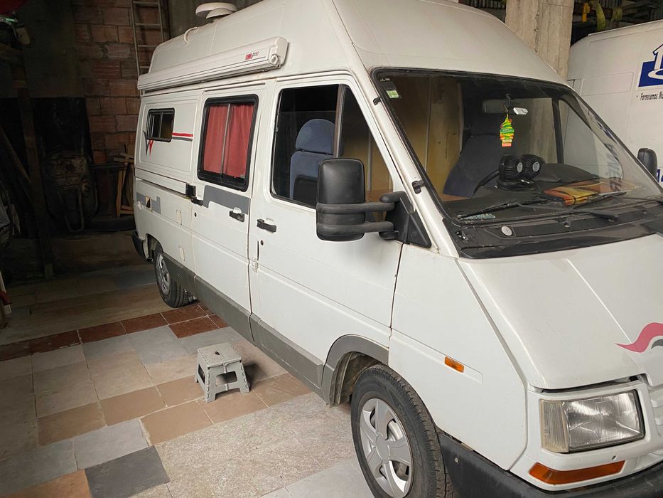 Autocaravana Renault Traffic pronta a utilizar