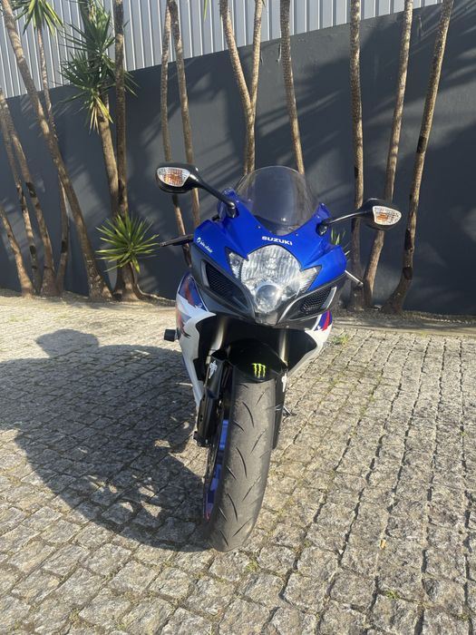 Suzuki gsxr 600 possivel retoma