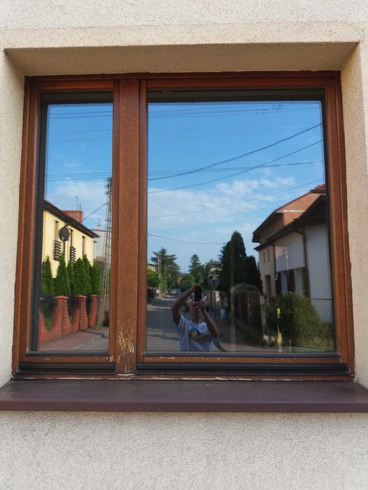 Malowanie i olejowanie drewnianych okien, drzwi, tarasów i mebli konserwacja stolarki