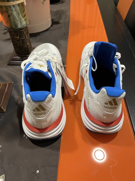 Sapatlhas Adidas novas