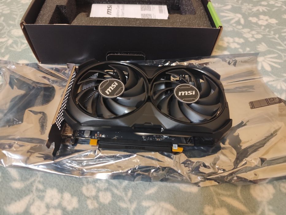 RTX 4060 MSI Ventus 2X Black OC 8GB- Excelente estado