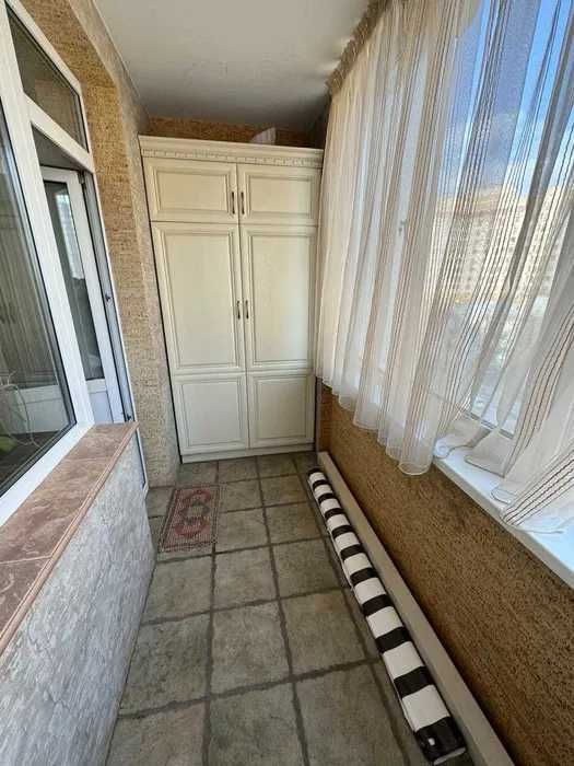 Оренда 3 кімнатної квартири ул. Вячеслава Черновола 20 Голосіївський район