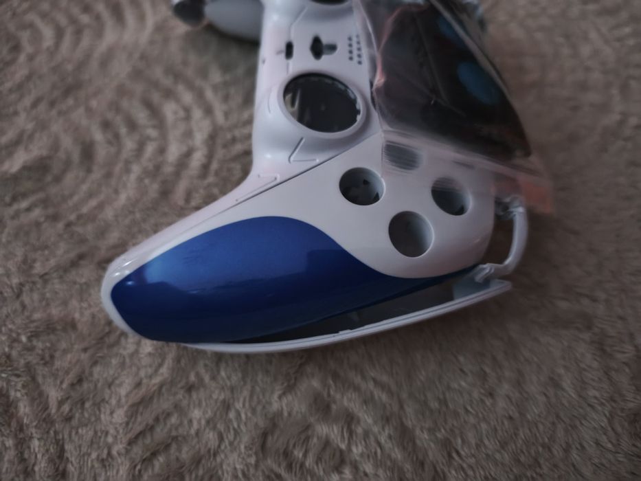 Caraça estilo Astrobot para Dualsense