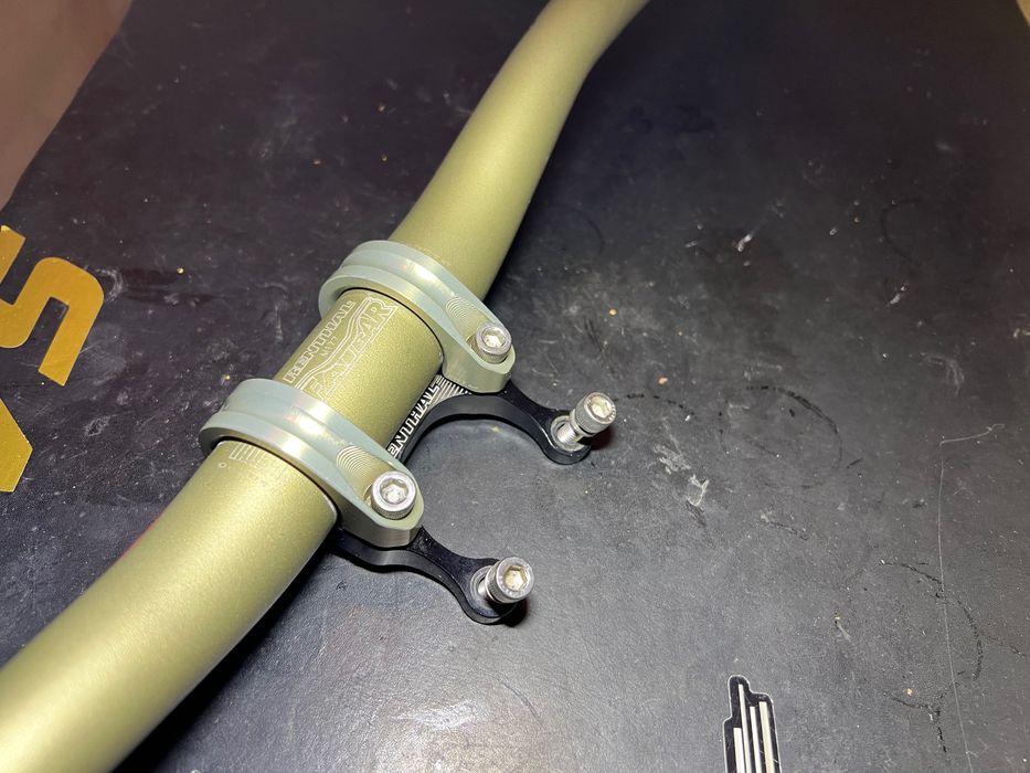 Avanço RENTHAL  + guiador RENTHAL