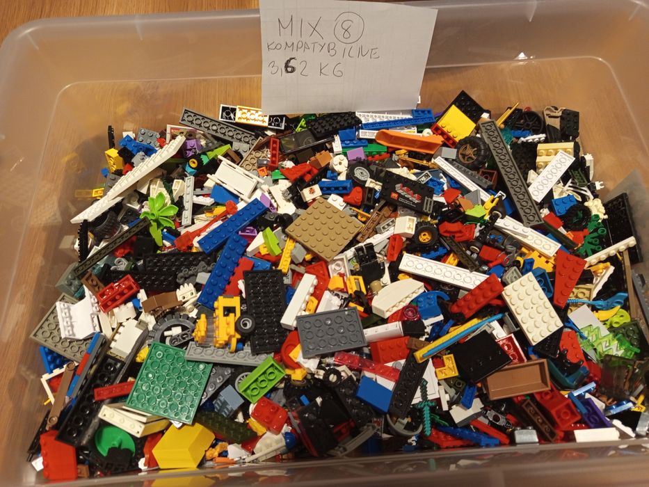 (8) Klocki kompatybilne z LEGO  3.62 kg mix