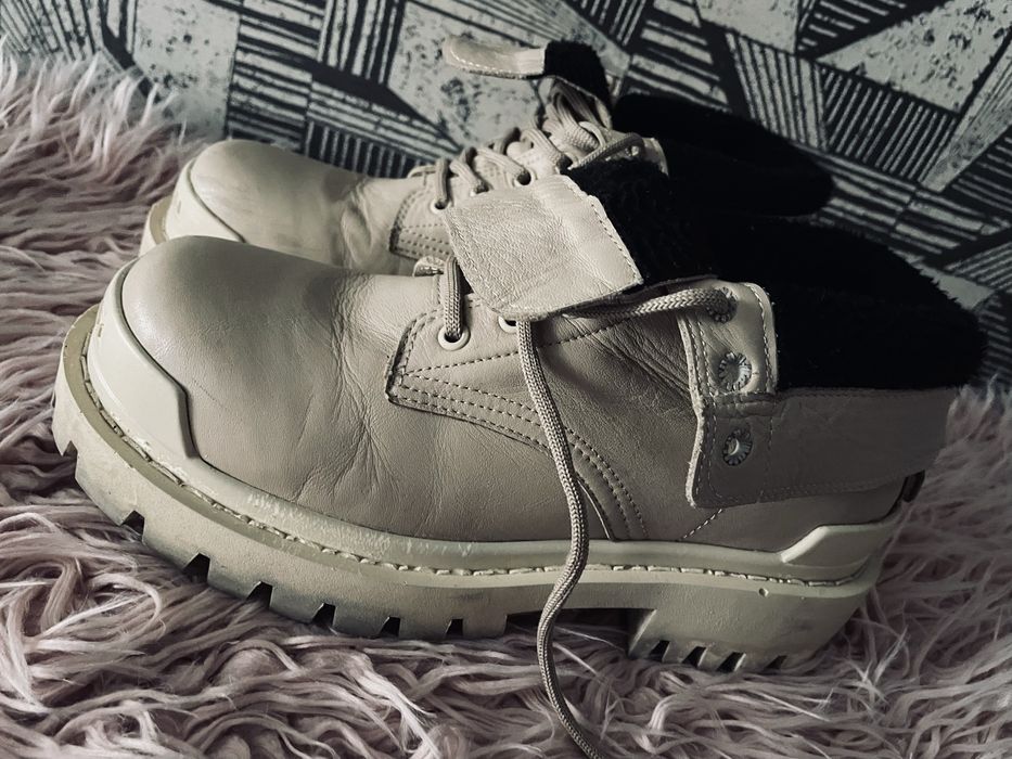 Брутальные ботинки бутсы на термополкладке Balenciaga Strike Boots.