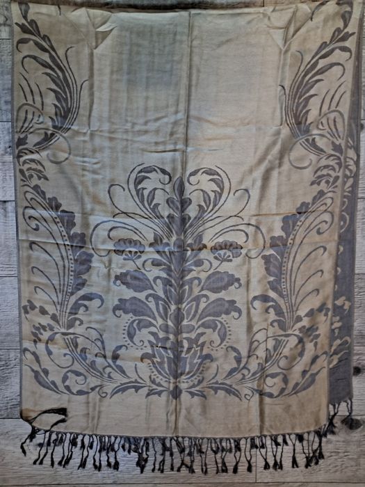 Великий жіночий шарф 174х66 см. Новий