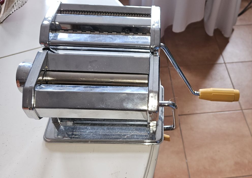 Máquina de fazer massa