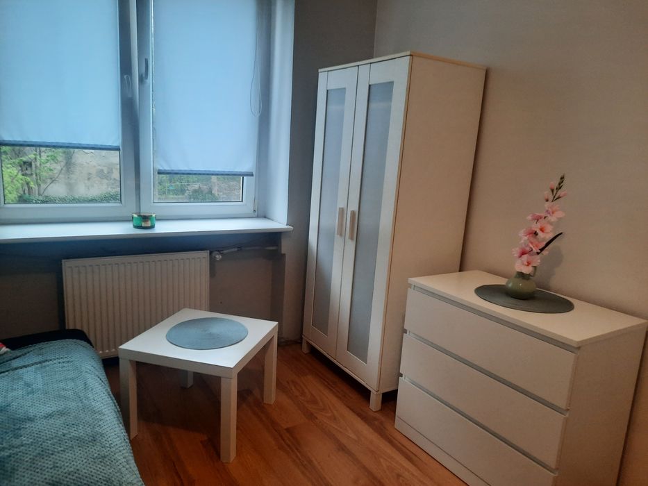 Kawalerka Centrum Gdyni , 10 Lutego od zaraz 1800 plus prąd