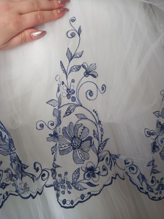 Весільна сукня, пишна, корсет, мереживо, синій декор, НЕ ВІНЧАНА