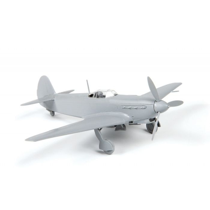 Zvezda 7313 model  1:72 samolot YAK-9 SOVIET FIGHTER