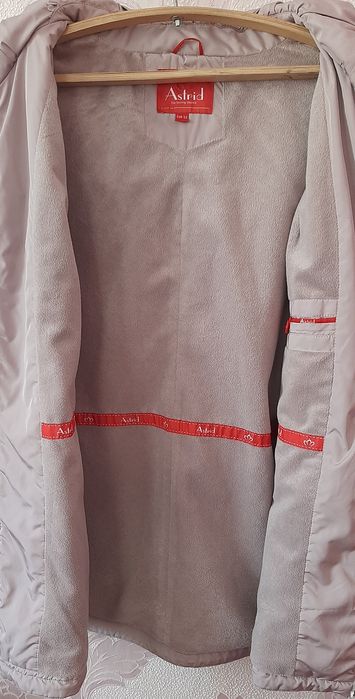 Куртка в гарному стані на флісі.