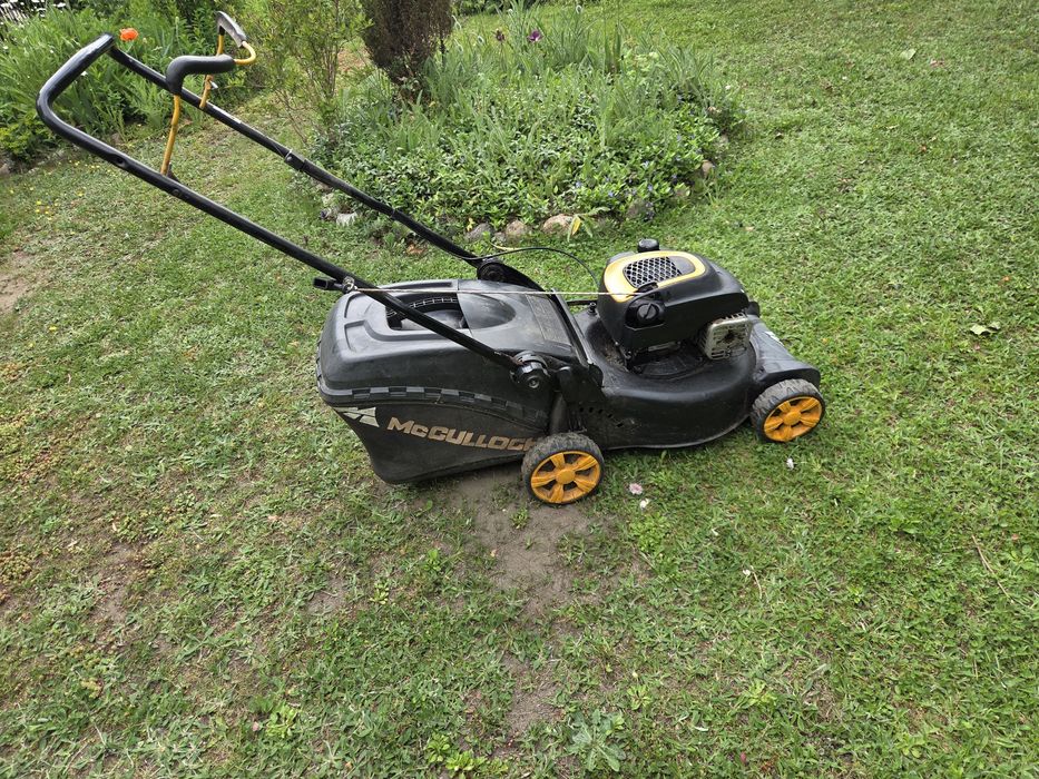 Kosiarka McCoulach z silnikiem Briggs&stratton 125cc
