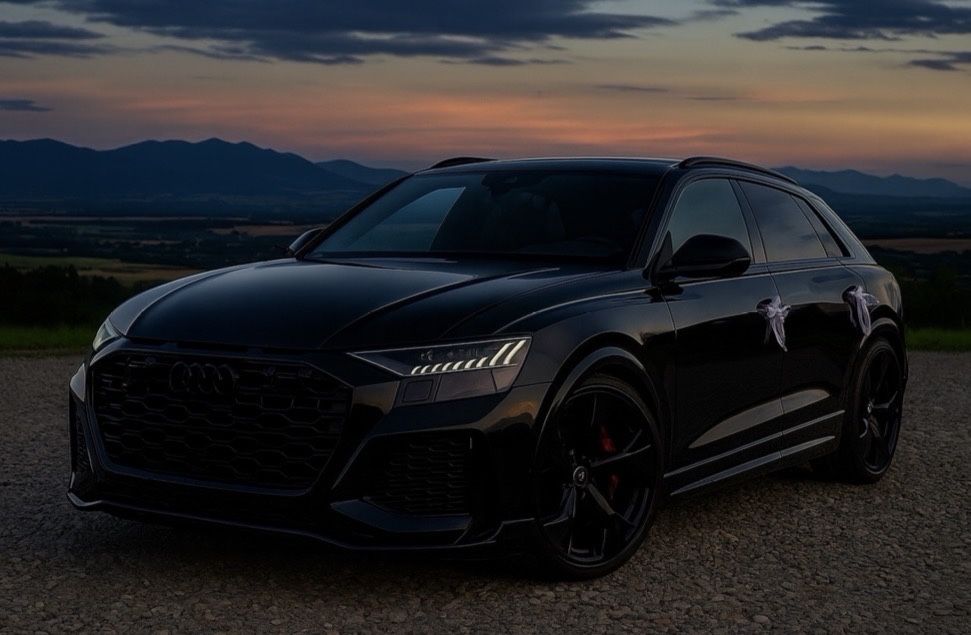Piękne Audi  RSQ- 8   Samochód do Ślubu