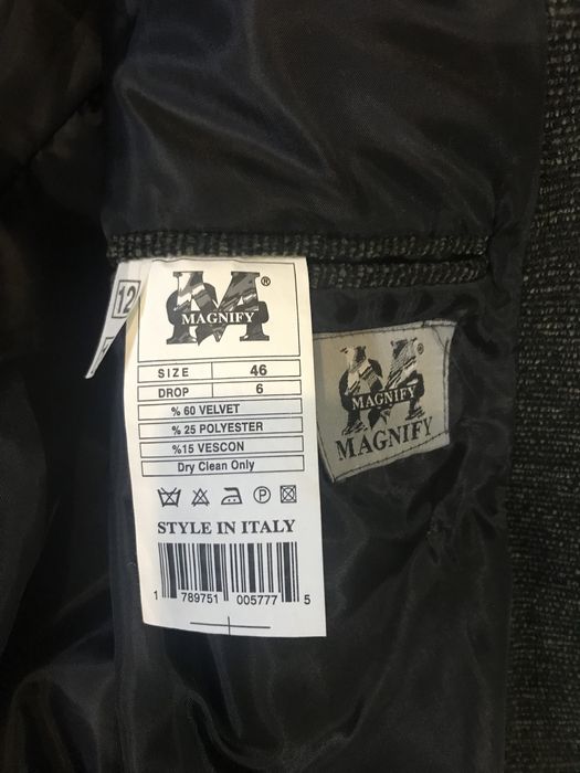 Продам пиджак новый,очень красиво смотрится и качественый