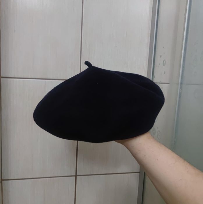 klasyczny czarny beret damski kolor czarny fason tradycyjny francuski