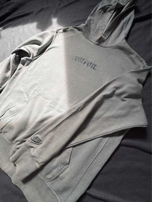 Szara bluza Nike rozmiar M efekt sprania