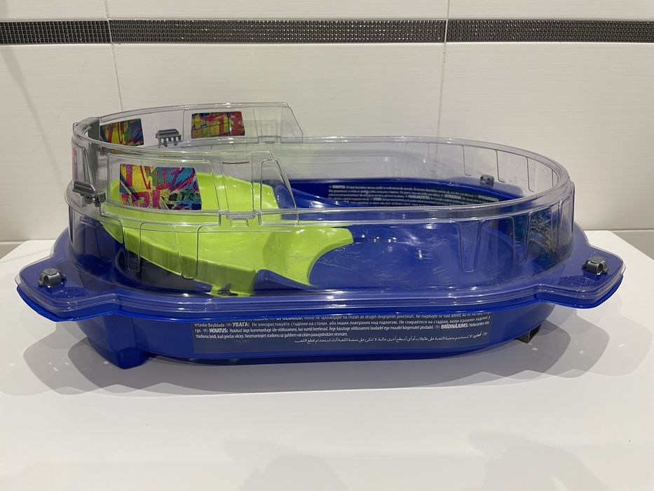 Arena Beyblade Burst Rise Original
