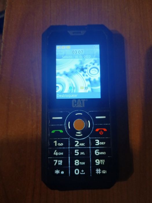 Telemóvel dá marca cat
