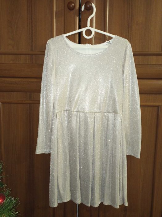 Нарядное платье детское, сукня