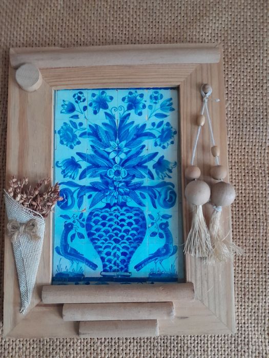 Moldura original em madeira