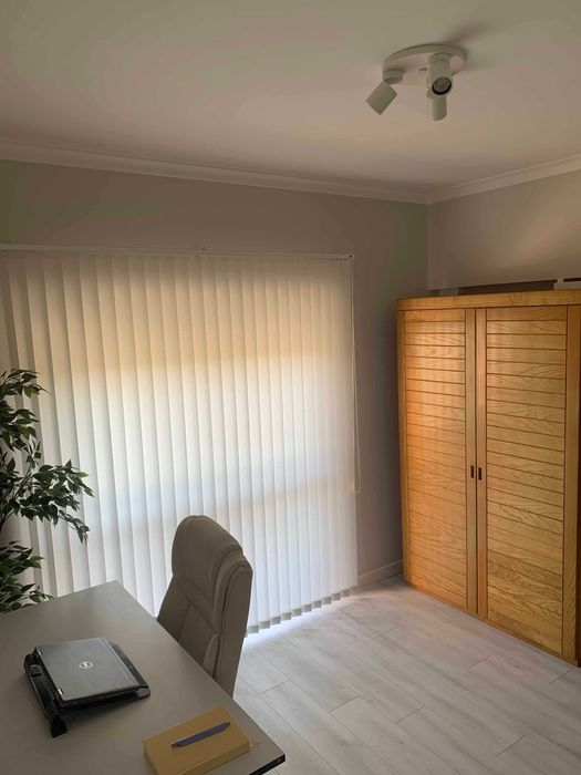 Quarto Individual c/ Varanda - Loures (disponível)