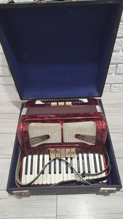 Akordeon 80 basów Klingenthal Rhytmus