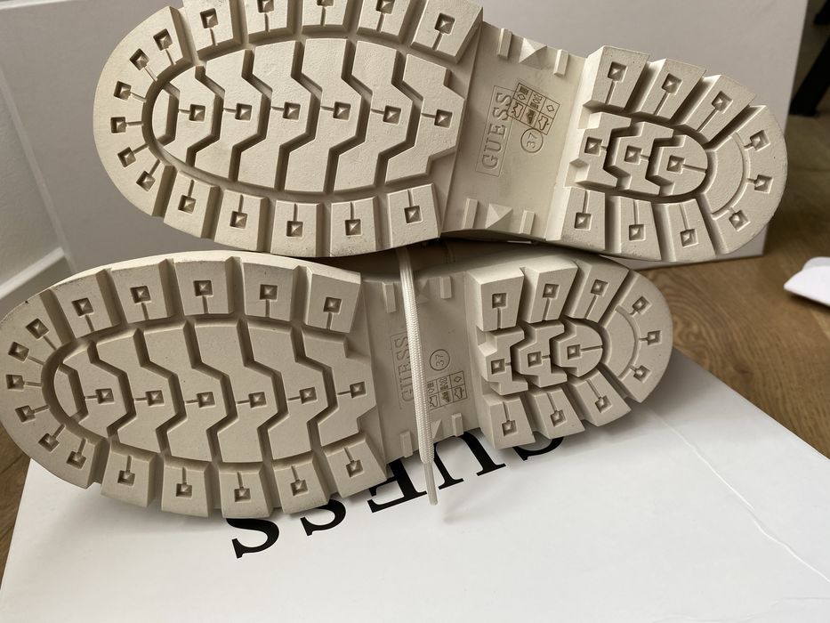 Botki Guess r 37