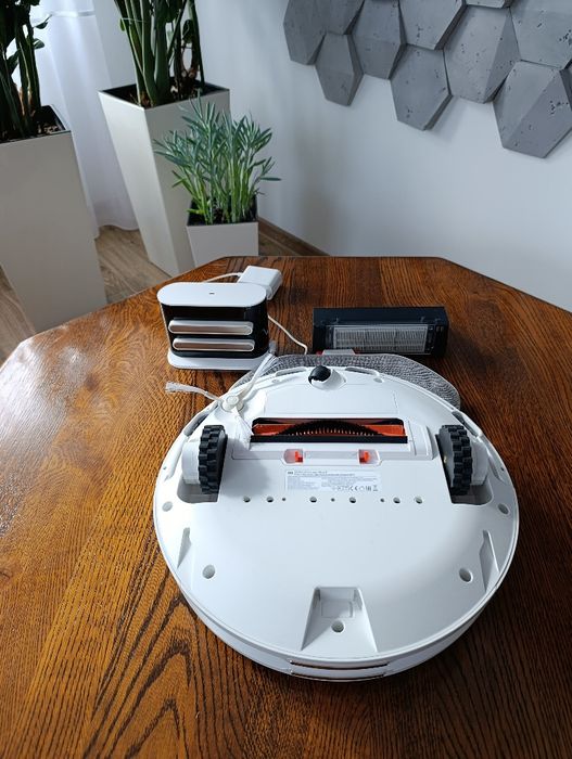 Mi Robot Vacuum Mop Pro