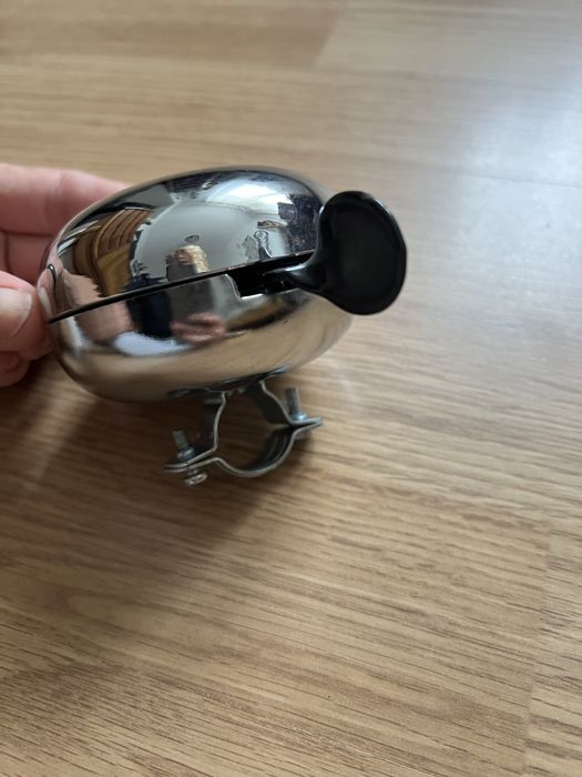 Dzwonek rowerowy w stylu retro