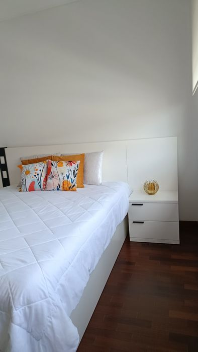 Cama  casal MDF em bom estado