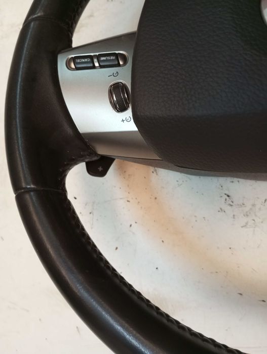 Volante com patilhas F1 Jaguar XF250