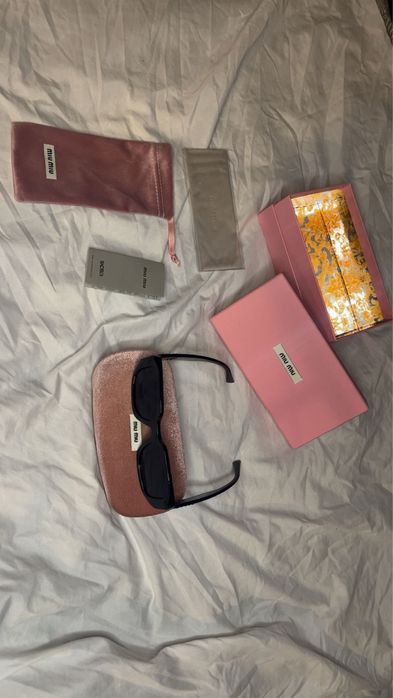 Okulary przeciwsłoneczne Miu Miu SMU56YS