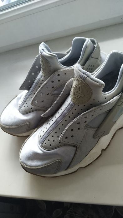 Кросівки 36 розмір